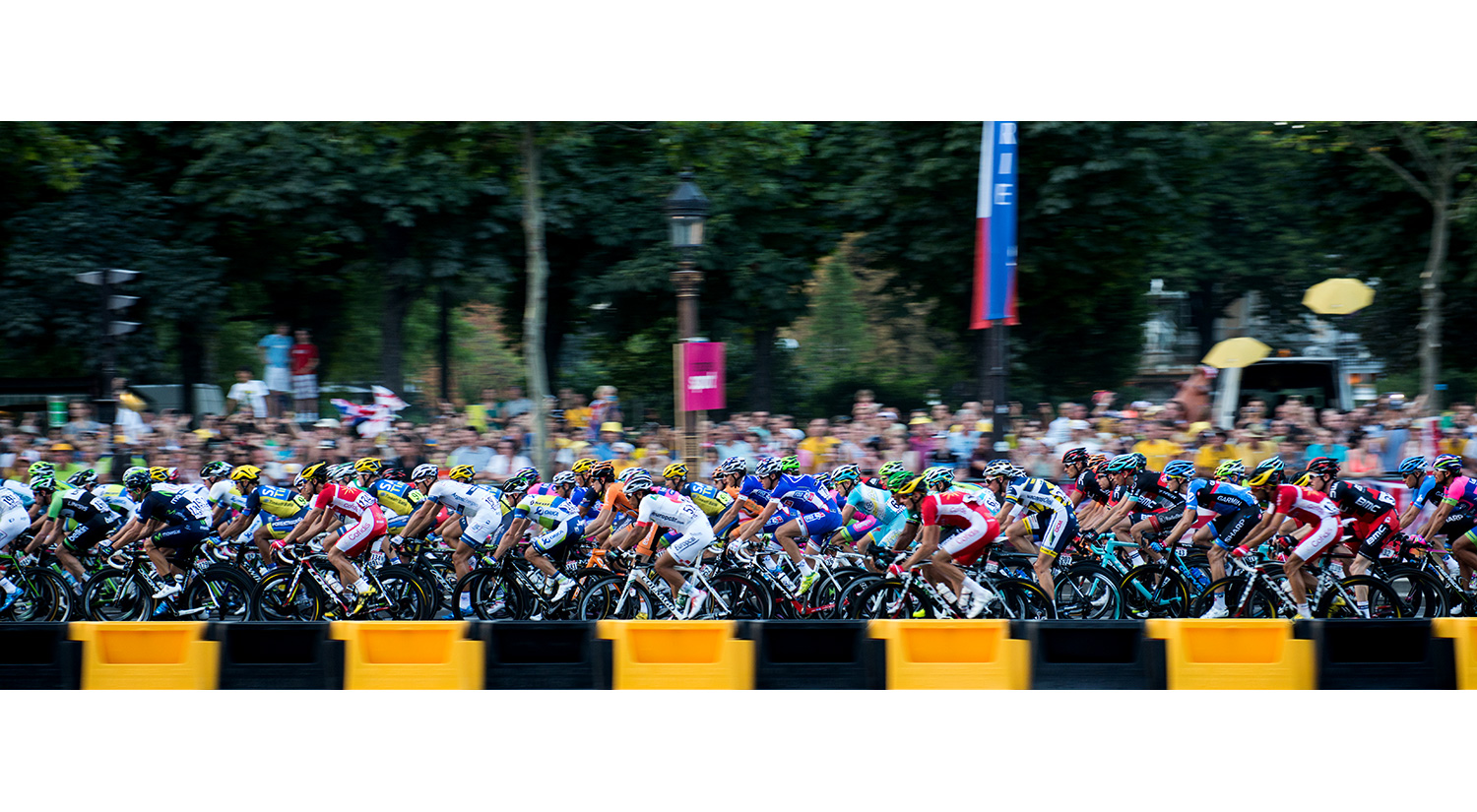 The peloton on the Champs-Élysées, Tour de France - Stage 21, 2013